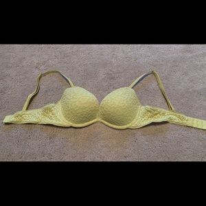 Victoria’s Secret “The Lacie” Push Up Bra 34B